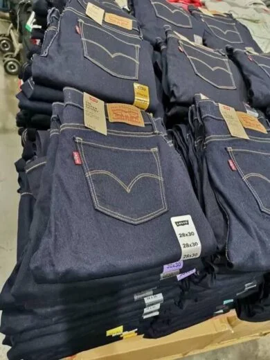 Levis Jeans Pallet - Image 3