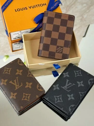 Louis Vuitton Wallet Pallets
